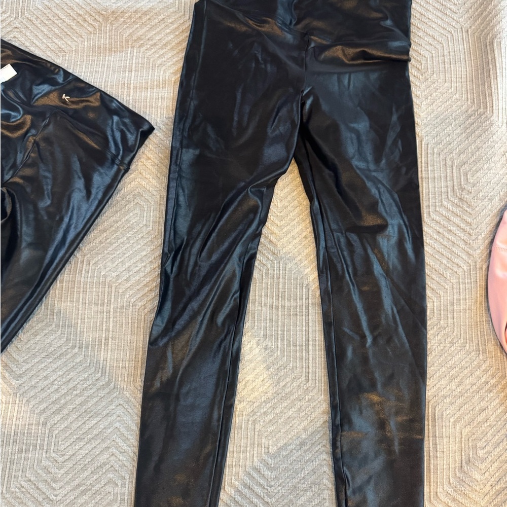 Koral Sleek Black Leggings